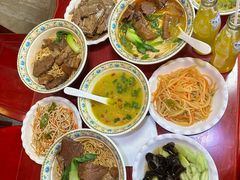 -金杨拉面王小吃面馆·牛三宝面·红烧牛肉粉