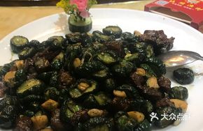 Beef Cubes Stir-fried with Cucumber