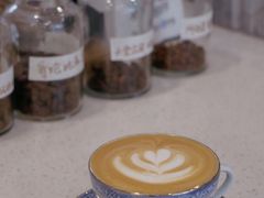 小拿铁-倦勤咖啡(中山南路店)