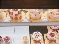 -花花卷卷·鲜食蛋糕(静安久光百货店)