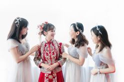 点击看大图 -伯瓷皇后婚纱艺术空间