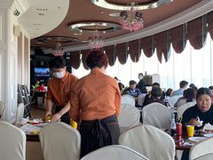 -荣誉国际酒店-云顶旋转餐厅