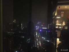 -唐拉雅秀酒店-西锦汇空中BBQ·思创餐厅