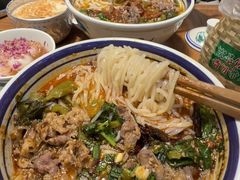 -云阿蛮云南生烫牛肉米线(奉贤路店)