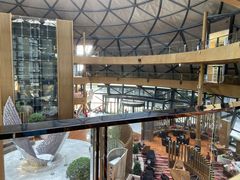 -上海滴水湖皇冠假日酒店