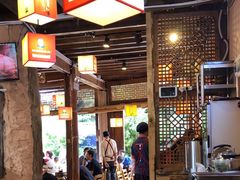 大堂-阿婆情腊排骨火锅(古城旗舰店)