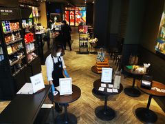-星巴克臻选(南京金茂览秀城店)
