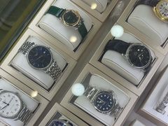 -海星奢选二手奢侈品手表包包鉴定回收寄卖(墨玉南路店)