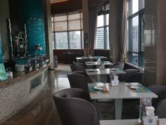 -青岛中心假日酒店·蓝天行政酒廊