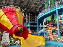 -四季贵州·山地温泉水世界