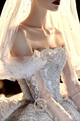 点击看大图 -Renee芮亦婚纱