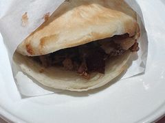 酥皮肉夹馍-西贝(紫荆广场店)