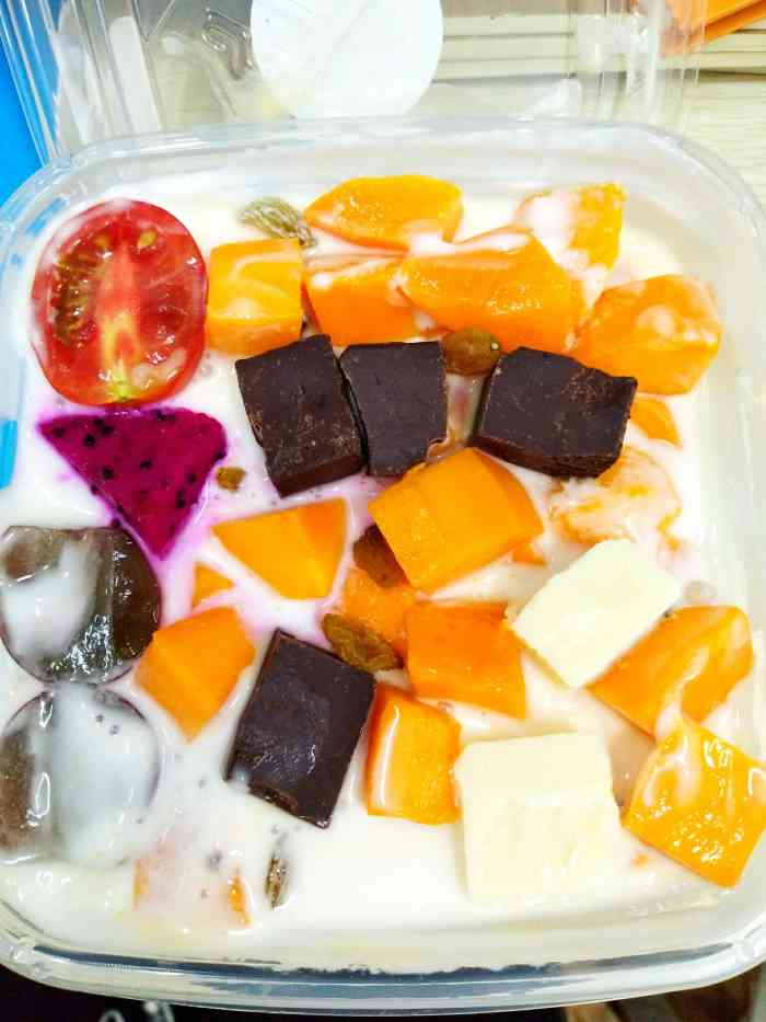 御鲜园水果捞-"通过饿了么订的大份水果捞,量很足,水果很.