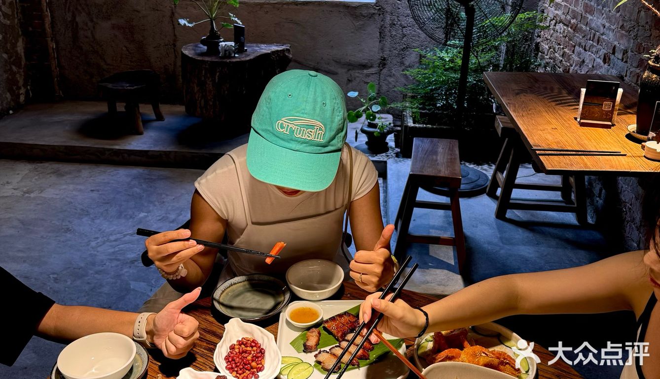 新开的！！！好好吃啊…就喜欢这样的小店！！！