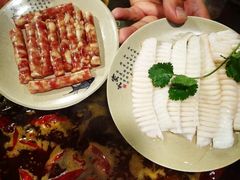 -洞亭火锅(防空洞总店)