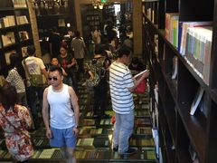 -钟书阁(松江泰晤士小镇店)