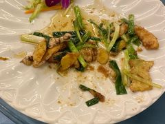 -郑猛记石岐鸽主题餐厅(长江店)