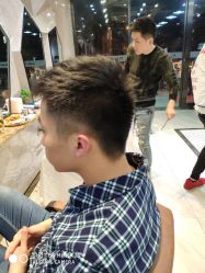 -PE SALON