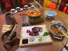 -老滇山寨•云南特色菜•地方菜•民族风情歌舞表演(金碧店)