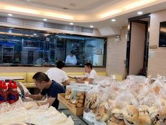 面包甜点陈列柜-永康饼屋(桑达大厦总店)