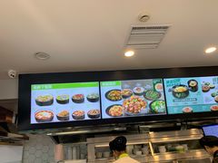 -老乡鸡(武汉中南梅苑小区地铁站店)