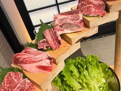 -山川小町·极番烧肉(新地假日广场店)