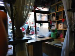 靠窗位-麦甜创意轻食餐厅(西康路店)