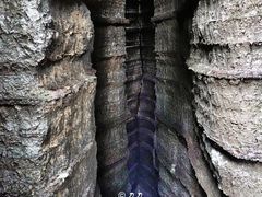 -梭布垭石林景区