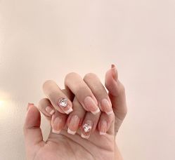 点击看大图 -Fanni美甲美睫皮肤管理