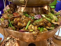 -渝胖子老城区炭火蛙锅(临城店)
