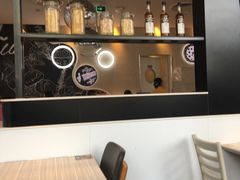 -必胜客(武汉欢乐谷店)