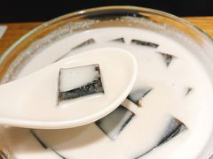 椰汁龟苓膏-炖物24章·顺时轻养茶(杭州大厦店)