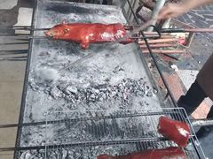 -黄记四更烤乳猪店