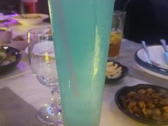 蓝色夏威夷-樱花里音乐餐吧·牛扒椰子鸡(东圃店)