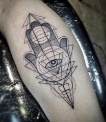 -Black Tattoo Studio