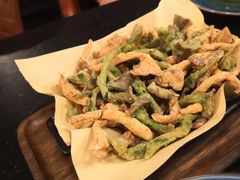 双色炸蘑菇-华豫川酒家(大卫城店)