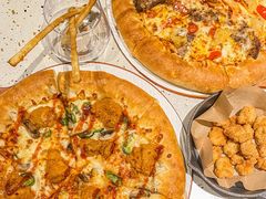 -必胜客(WOW中心城店)