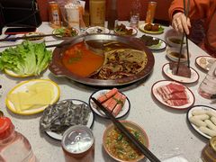 艳红酸辣三拼锅-陳艳红火锅(港汇店)