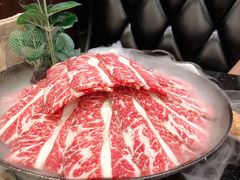 霜降雪花牛肉双拼-一哥澳门豆捞 · 十七年经典澳门火锅(四季天地店)