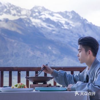 在距离玉龙雪山最近的地方看星空 ️早听闻丽江玉龙雪山