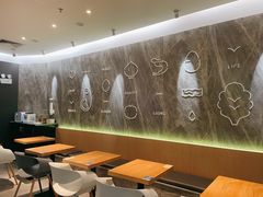 大堂-龙治汉堡(中华城店)
