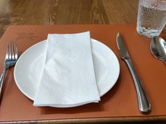 餐具摆设-Golden Lily河内巴黎法越料理餐厅(建国西路店)