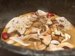 -芸山季·云南山珍菌火锅(人民广场来福士店)