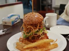 曼哈顿怪物-KATCHUP