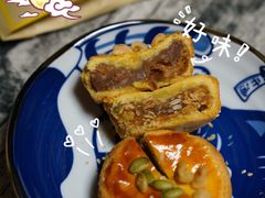 精典五仁月饼-鲍师傅糕点(青年汇店)