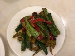 -喜乐餐厅•灯笼虾球首创者•本地小海鲜(二马路店)