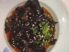 酸辣乌鸡爪-渝信川菜(工体店)