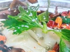 -晓彭肥肠鸡·泡椒鸡火锅(水木天地店)