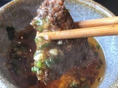 麻辣牛肉-疯狂的筷子老灶九宫格火锅