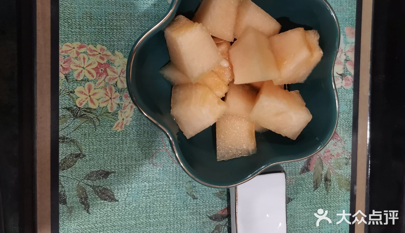 在御甲舍里做美甲像喝下午茶一样的享受